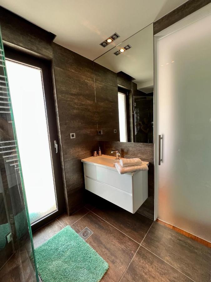 Апартаменти Luxury Laurus Penthouse With Awesome Sea View Примоштен Екстер'єр фото
